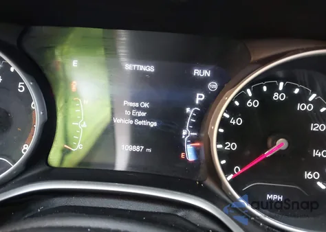 2018 Jeep Compass Latitude 4X4 из США, поврежденный, VIN 3C4NJDBBXJT485440